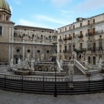 La fontana Pretoria fu realizzata nel 1554 da Francesco Camilliani a Firenze, ma nel 1581 venne trasferita in piazza Pretoria a Palermo • <a style="font-size:0.8em;" href="http://www.flickr.com/photos/92853686@N04/32899920174/" target="_blank">View on Flickr</a>