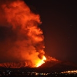 Monte Etna. Eruzione 2011 vista da Giarre - Sicilia • <a style="font-size:0.8em;" href="http://www.flickr.com/photos/46029283@N03/15494775355/" target="_blank">View on Flickr</a>